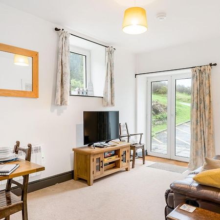 Journeys End With Stunning Sea Views From The Headland Villa Coverack Eksteriør billede