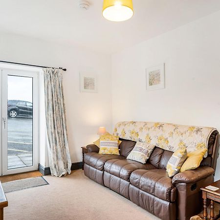 Journeys End With Stunning Sea Views From The Headland Villa Coverack Eksteriør billede