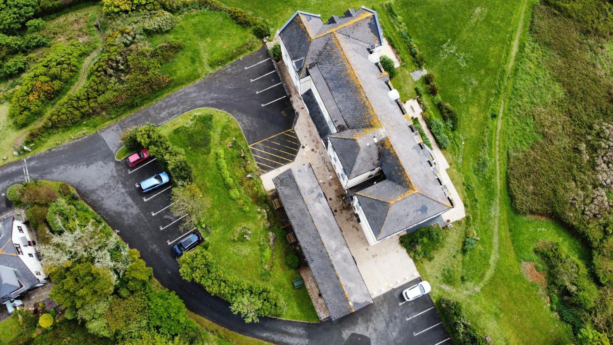 Journeys End With Stunning Sea Views From The Headland Villa Coverack Eksteriør billede