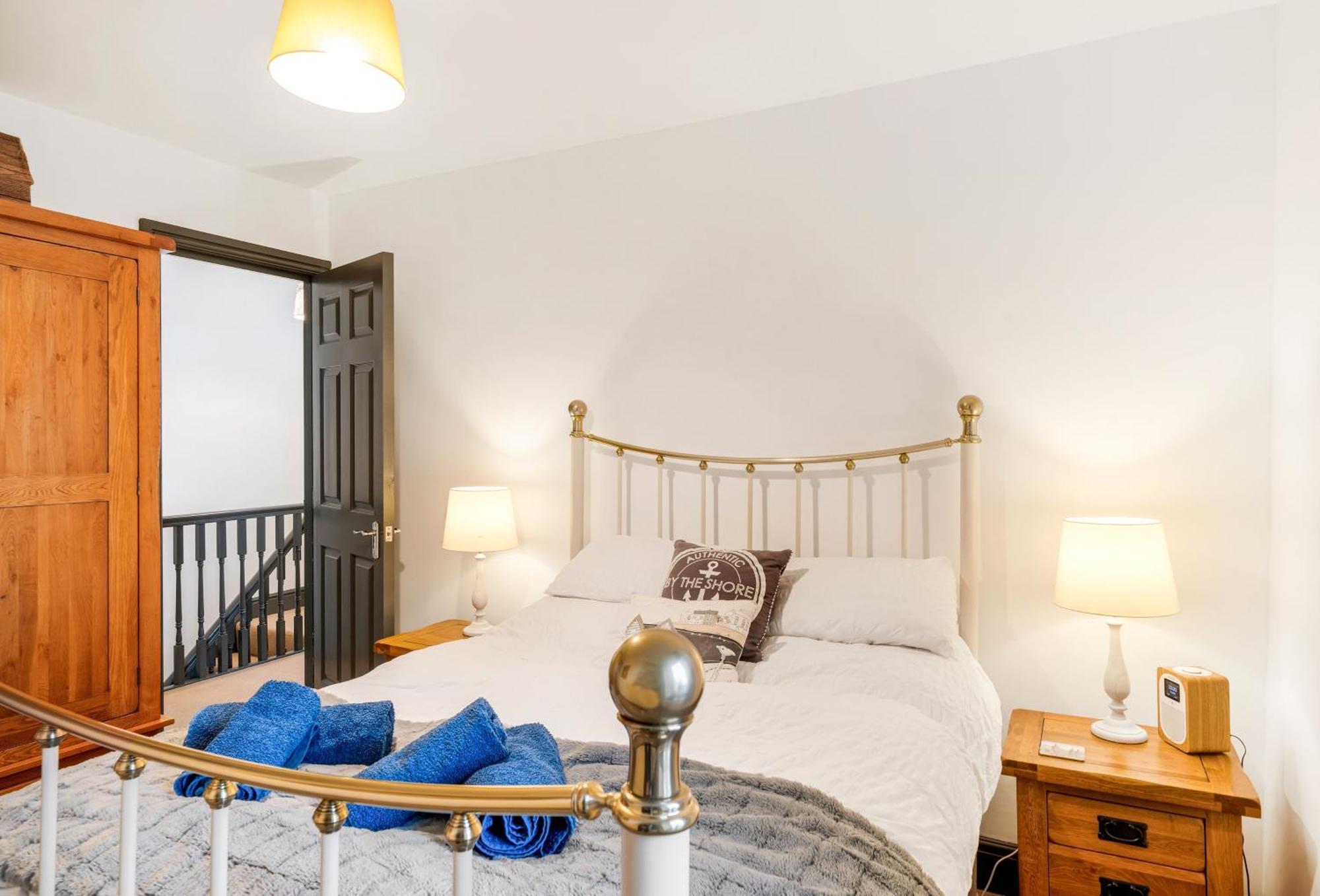 Journeys End With Stunning Sea Views From The Headland Villa Coverack Eksteriør billede